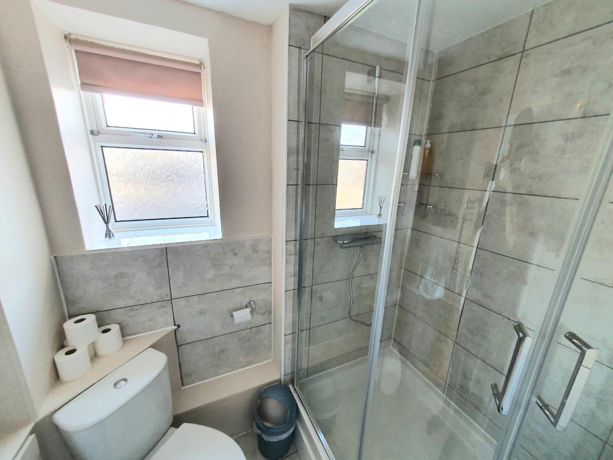 Wentworth Apartment With 2 Bedrooms, Superfast Wi-Fi And Parking Sittingbourne Buitenkant foto